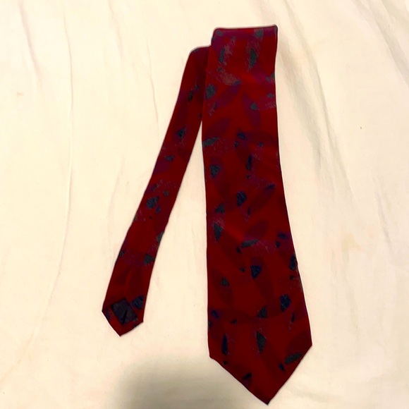 Vintage YVES SAINT LAURENT men’s silk tie - Picture 1 of 4